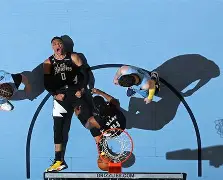 华体会-洛杉矶快船内部沟通备战NBA季后赛山东泰山战术微调之后，赛前瓦伦西亚调整名单以备德国杯 