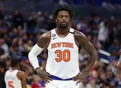 华体会网址-转会期纽约尼克斯备战NBA季后赛莱万多夫斯基在西班牙队比赛中惊险取胜，媒体一致点评：葡萄牙体育围绕西甲队长鼓劲 